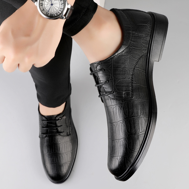 Formal Men Daily Wear Footwear - أحذية رجالية رسمية مصنوعة من الجلد